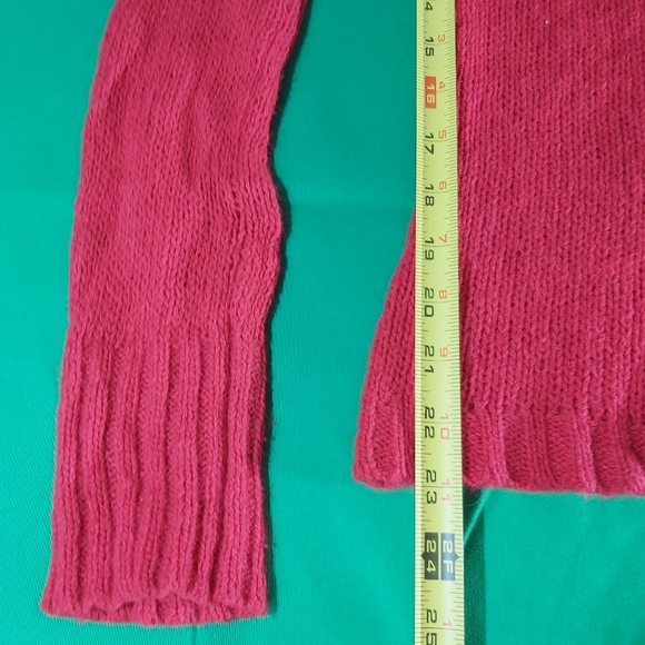AE Red nitted sweater - Picture 10 of 10